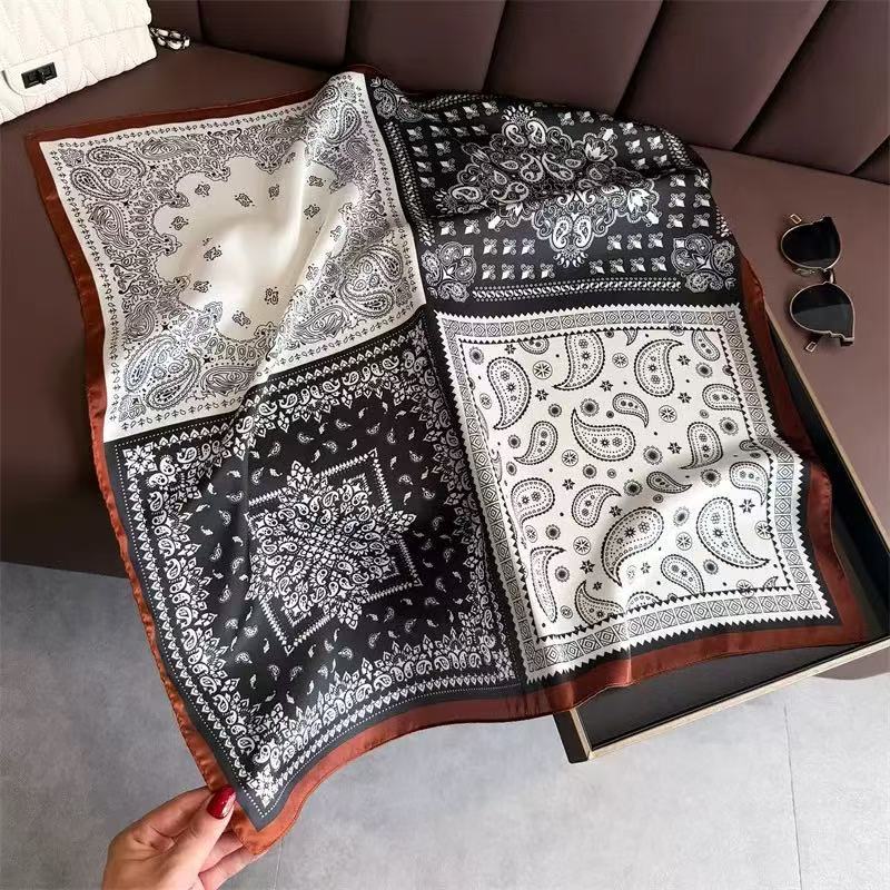 Fashion Printed Square Scarf