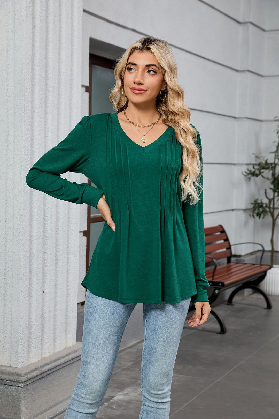 V-neck loose long-sleeved T-shirt top