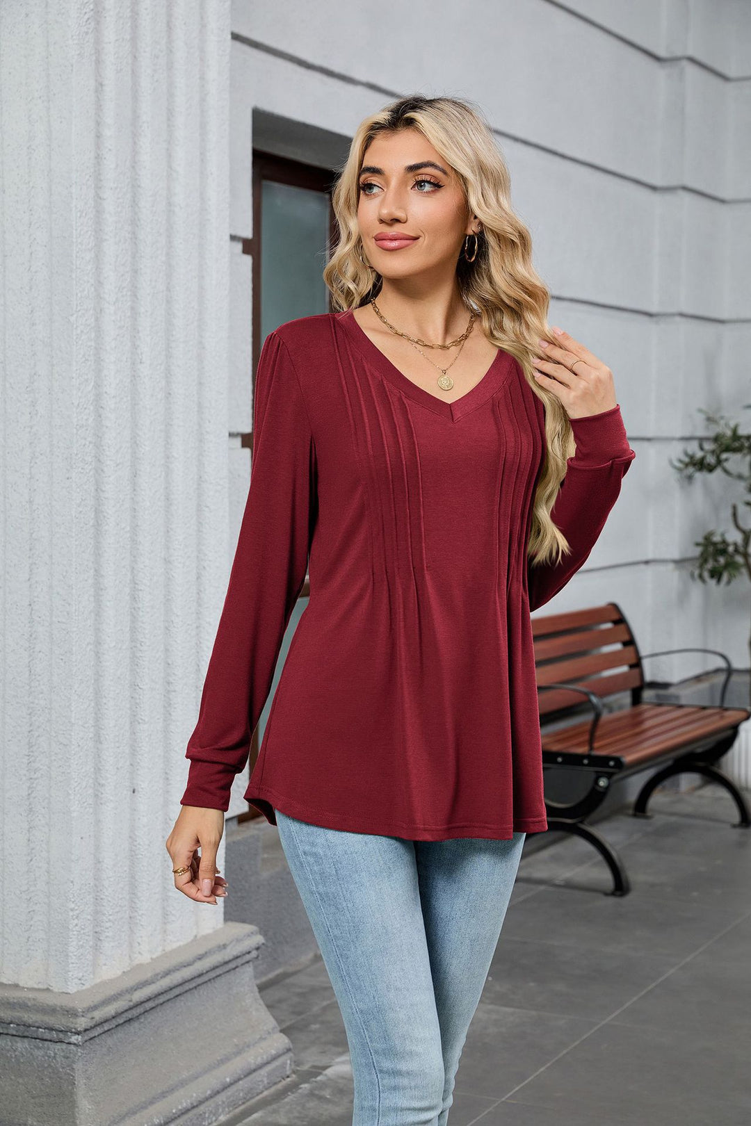 V-neck loose long-sleeved T-shirt top