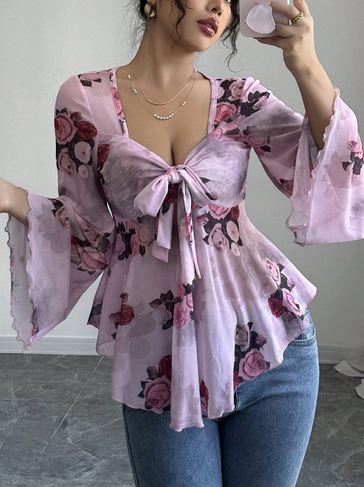 Sweetheart neckline printed long-sleeved shirt