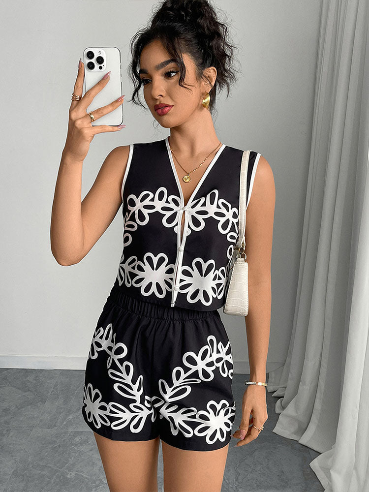 V-neck printed sleeveless top and elastic waist shorts two-piece set