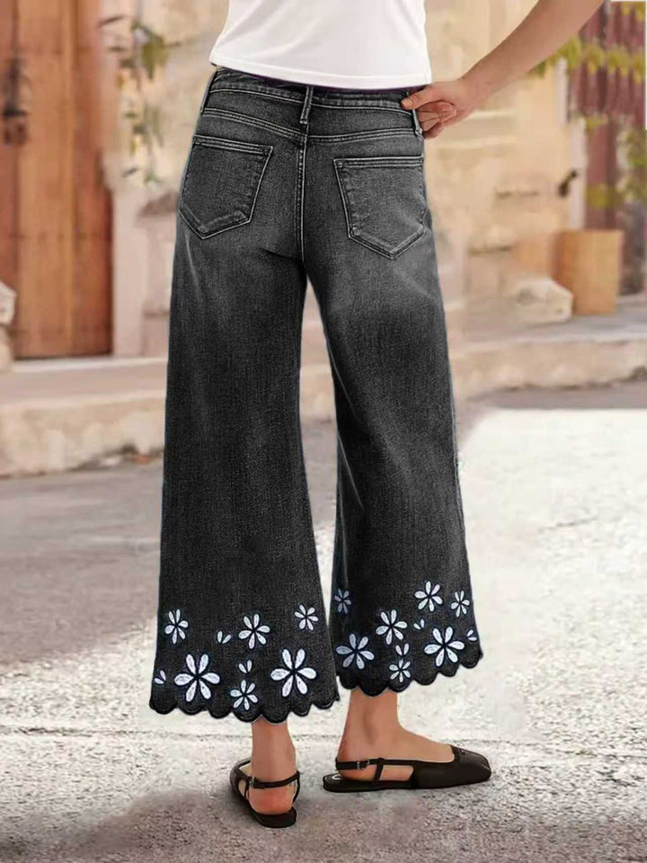 Fashionable embroidered loose-fitting casual stretch cropped jeans