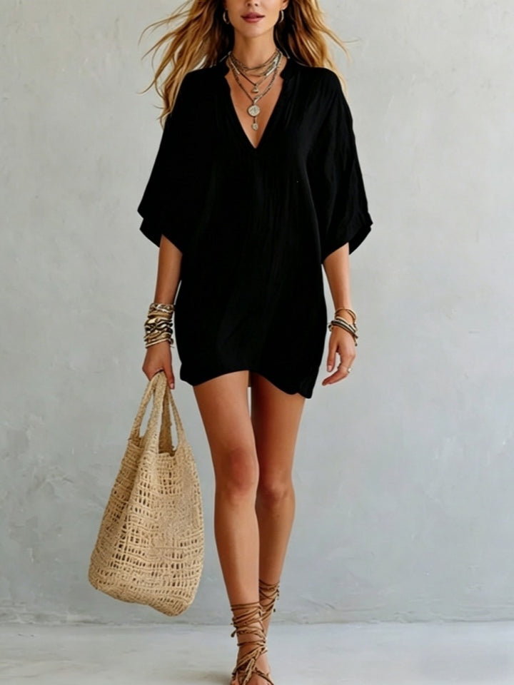 Solid-color V-neck vacation-style T-shirt