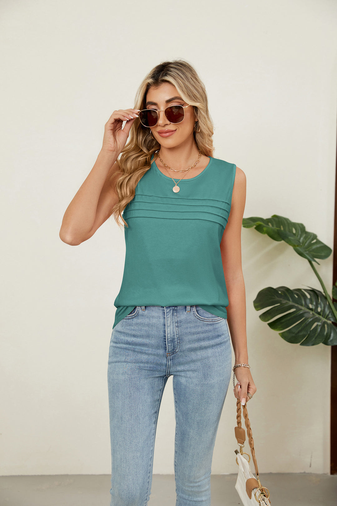 Solid color crew neck loose sleeveless T-shirt vest