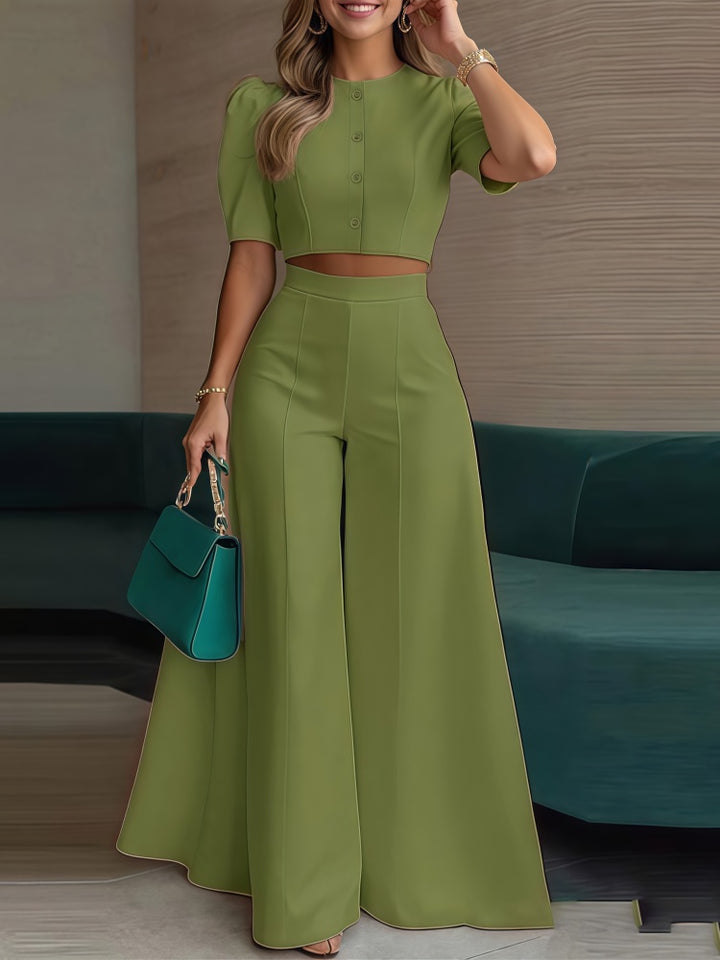 Stylish and casual two-piece set of short top and trousers