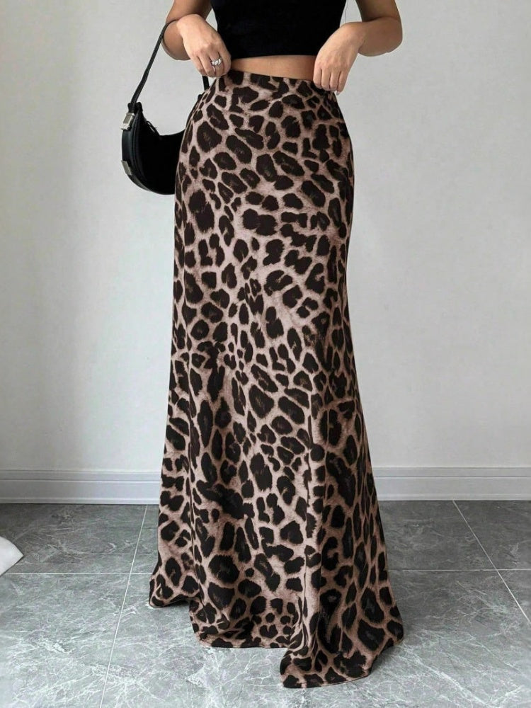 High-waisted A-line skirt