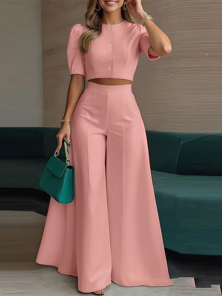 Stylish and casual two-piece set of short top and trousers