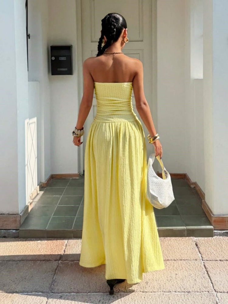 Sleeveless elegant sexy fitted strapless dress