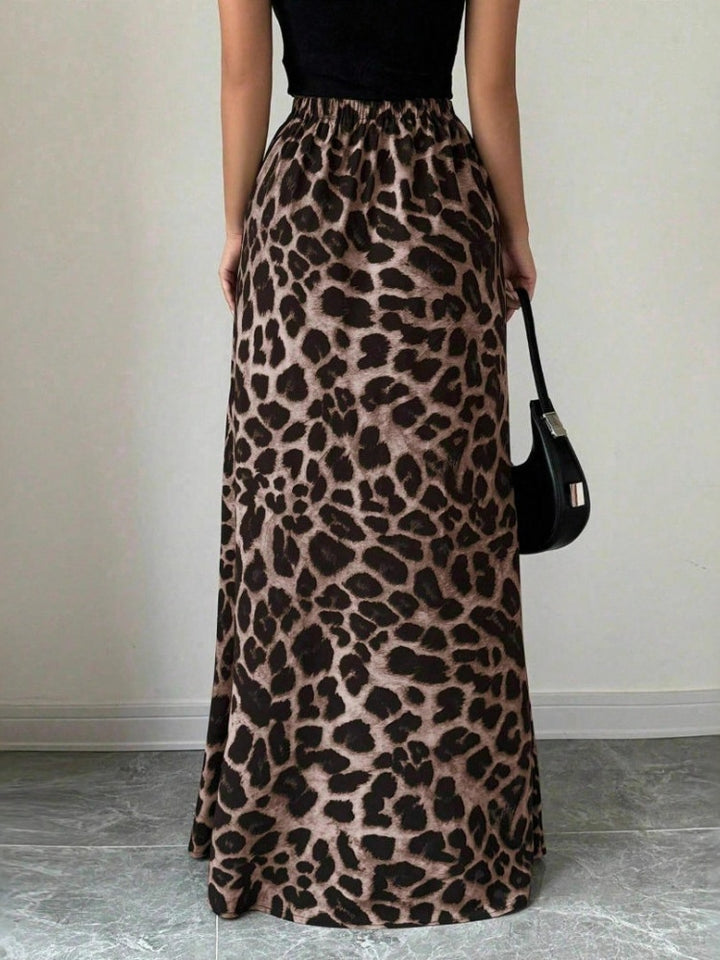 High-waisted A-line skirt