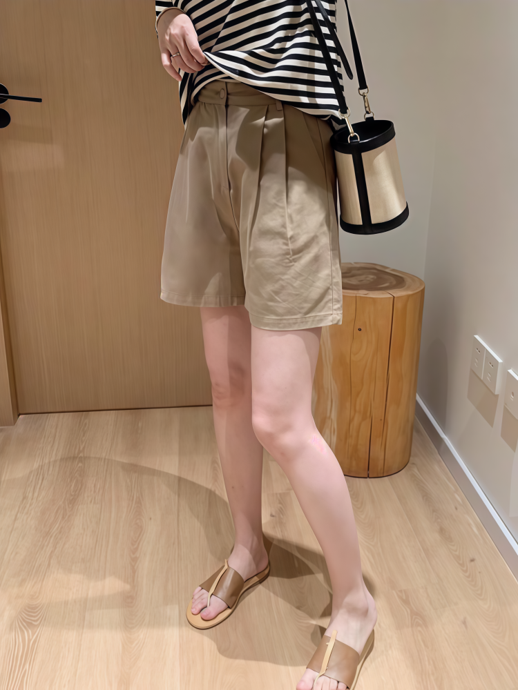 High-Waisted Cotton Wide-Leg Bermuda Shorts