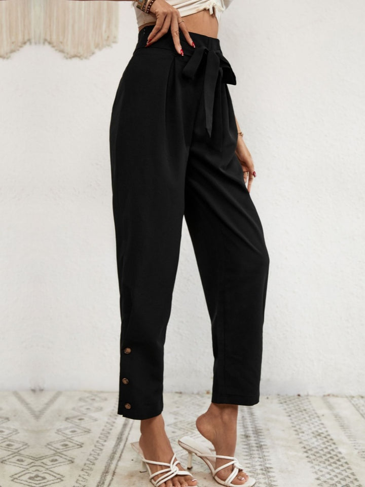 Lace-up high-waisted cropped trousers for a professional look