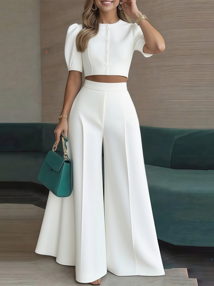 Stylish and casual two-piece set of short top and trousers