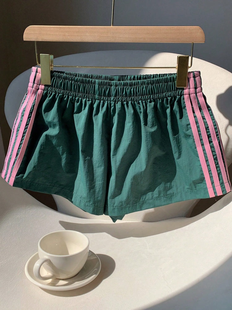 Contrast Side Stripe Elastic Waist Casual Shorts