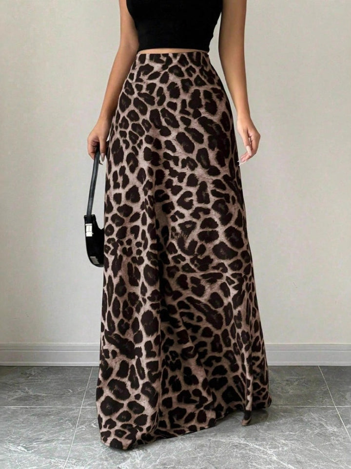 High-waisted A-line skirt