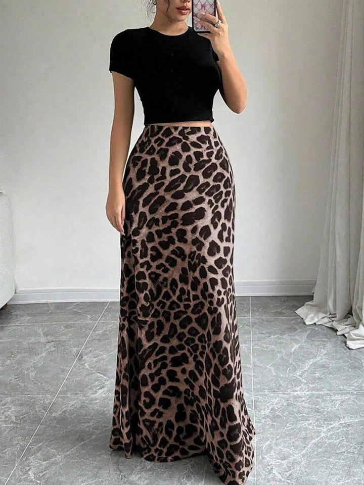 High-waisted A-line skirt