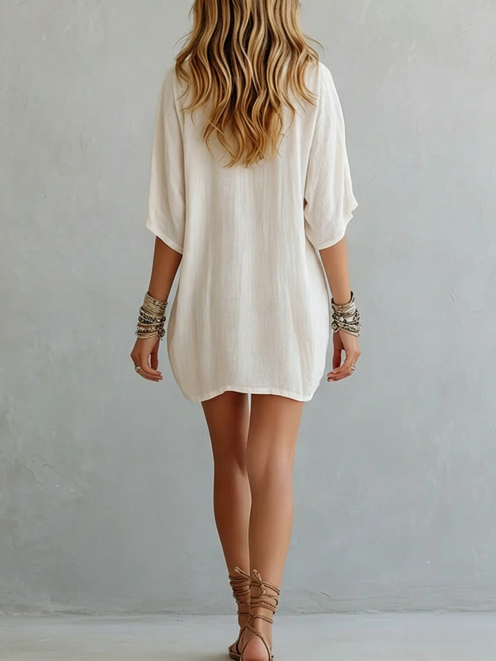 Solid-color V-neck vacation-style T-shirt