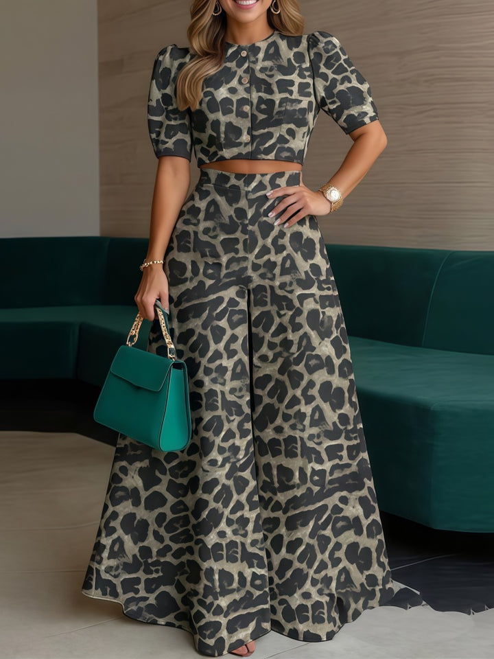 Stylish and casual two-piece set of short top and trousers
