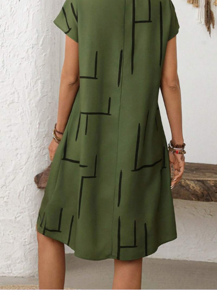 Geometric Line Print Short Sleeve Midi Dress