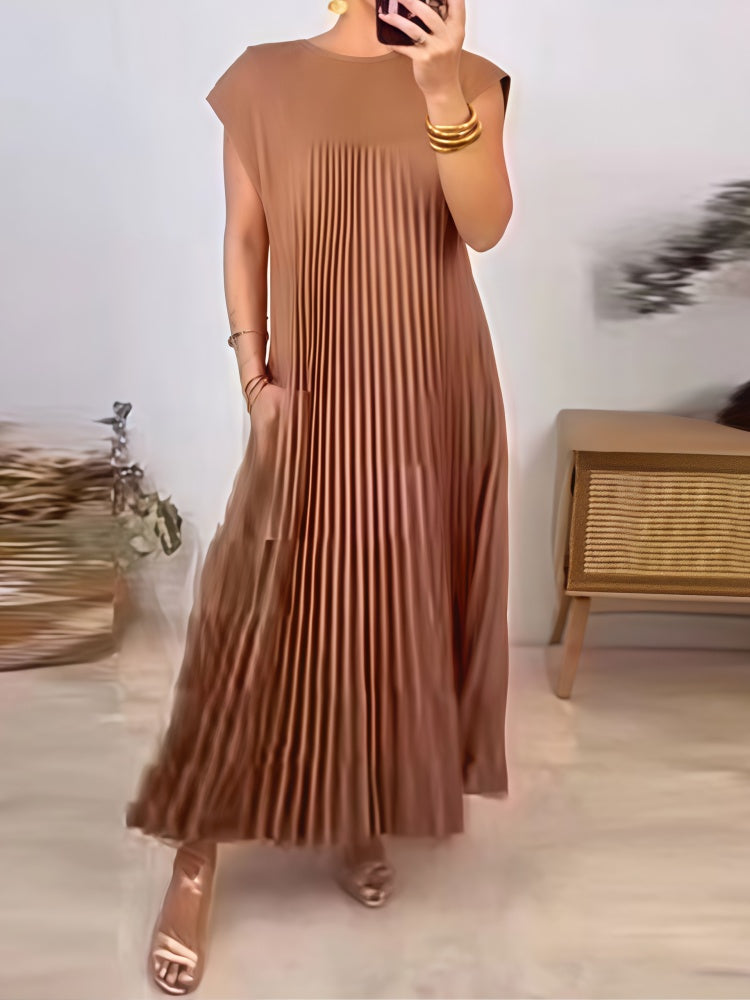 Fashionable round neck sleeveless pleated dress for women