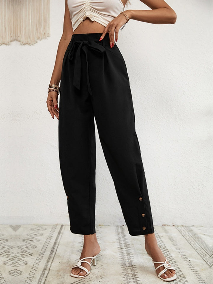 Lace-up high-waisted cropped trousers for a professional look