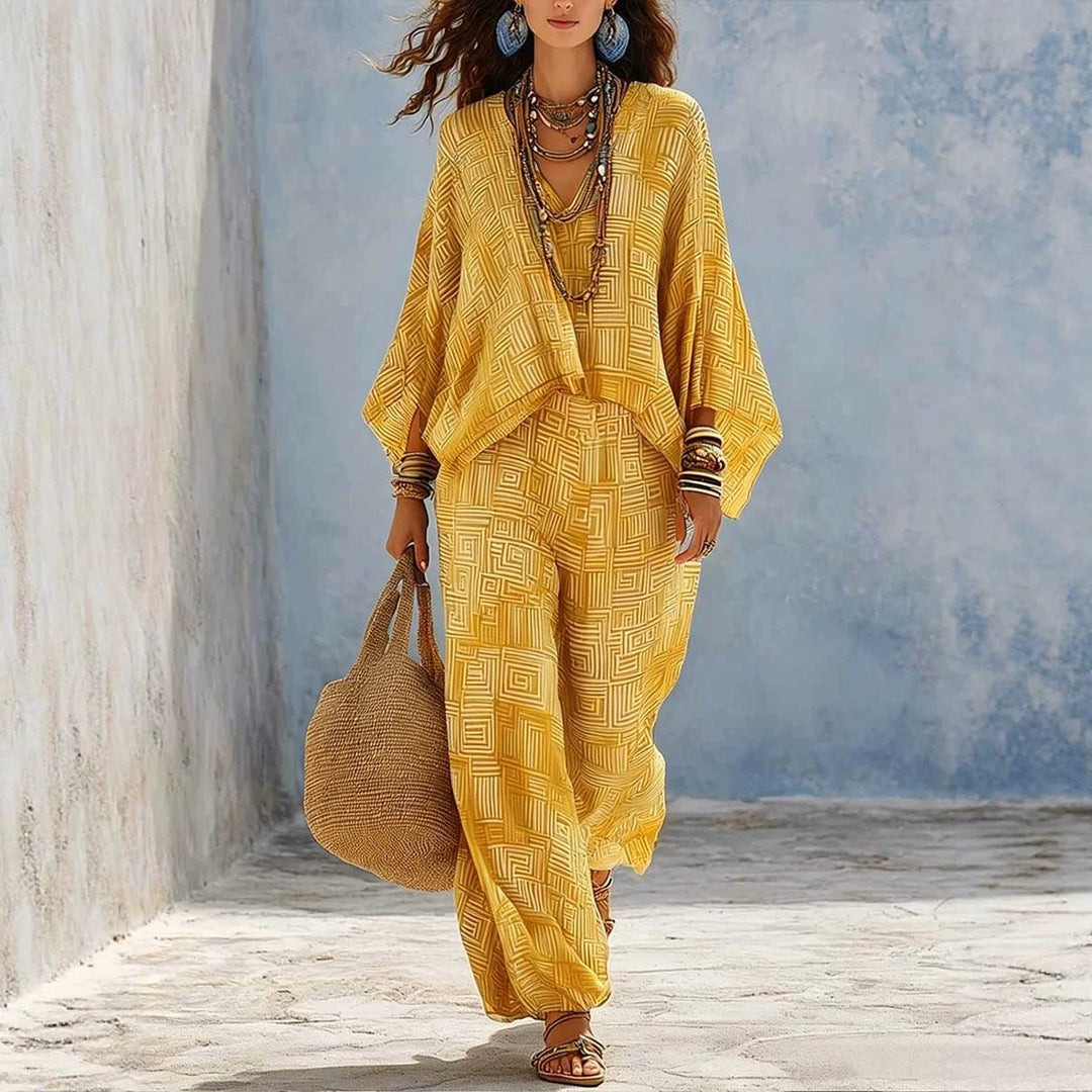 V-neck loose-fitting patterned casual two-piece set