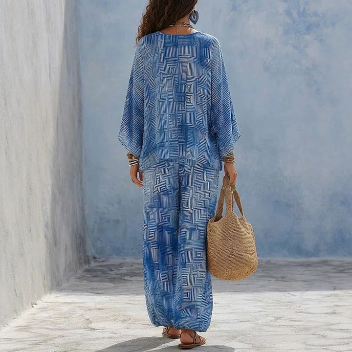 V-neck loose-fitting patterned casual two-piece set