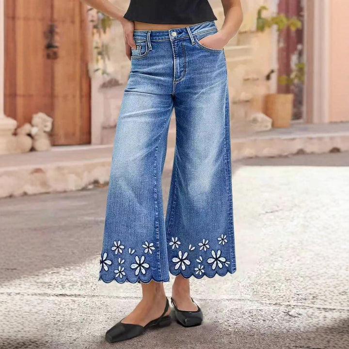 Fashionable embroidered loose-fitting casual stretch cropped jeans