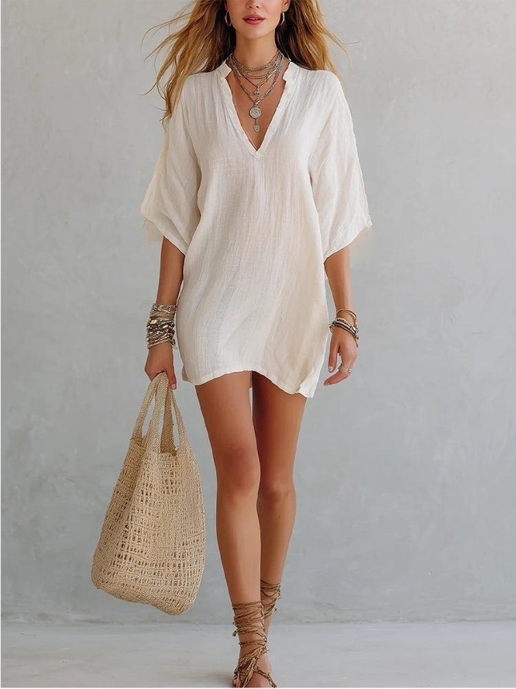 Solid-color V-neck vacation-style T-shirt