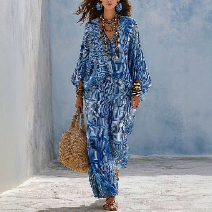 V-neck loose-fitting patterned casual two-piece set